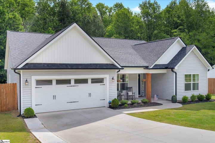 Homes in Moss Creek, Williamston
