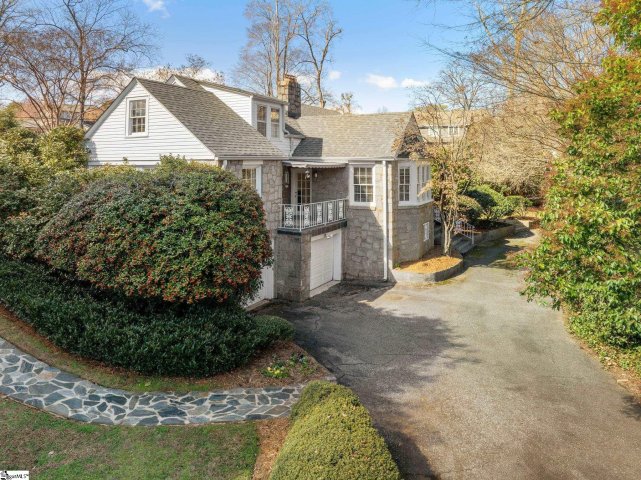 47 Douglas Drive active home in Augusta Road, Greenville, SC