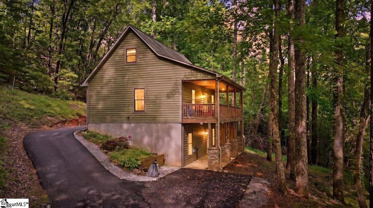 Homes in Matthews Creek, Cleveland