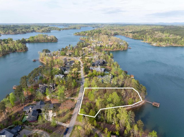 390 Peninsula Ridge active home in The Reserve At Lake Keowee, Sunset, SC
