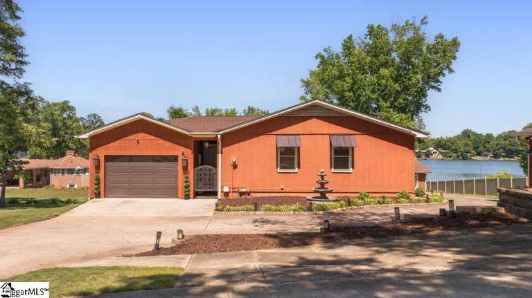 Homes in Lake Lyman Heights, Lyman