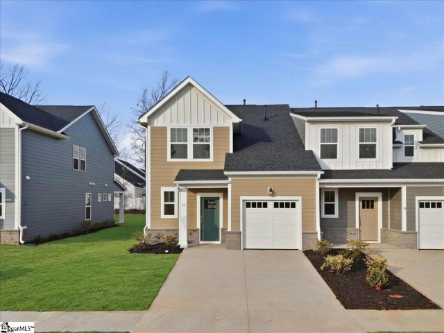 11 Thurlow Court pending home in Pelham Crossing, Greenville, SC