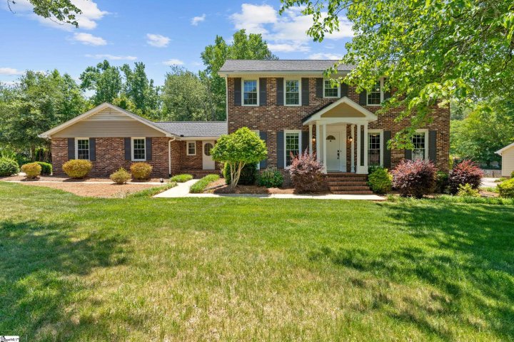 906 Plantation Drive active home in Holly Tree Plantation, Simpsonville, SC