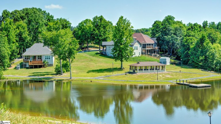 424 Congaree Road pending home in Timm Creek - Montgomery Lake, Roebuck, SC