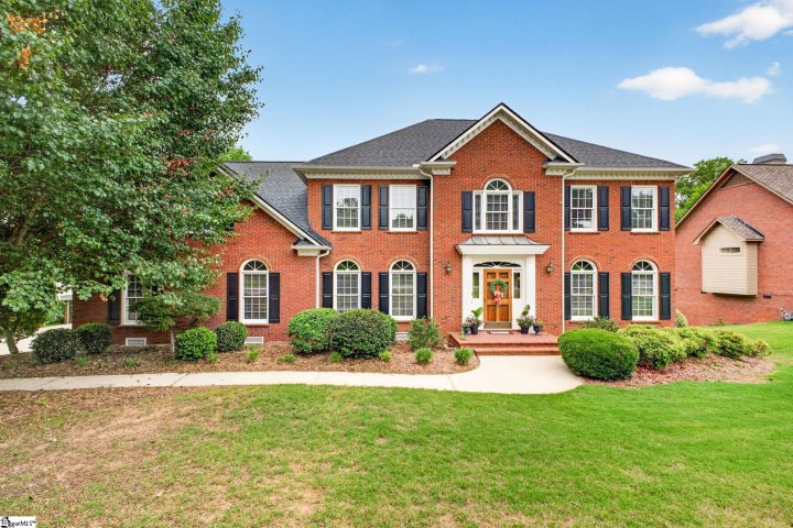 102 Glenbriar Court pending home in Stonehaven, Simpsonville, SC