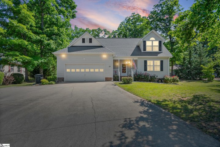 Homes in Oakwood Place, Travelers Rest