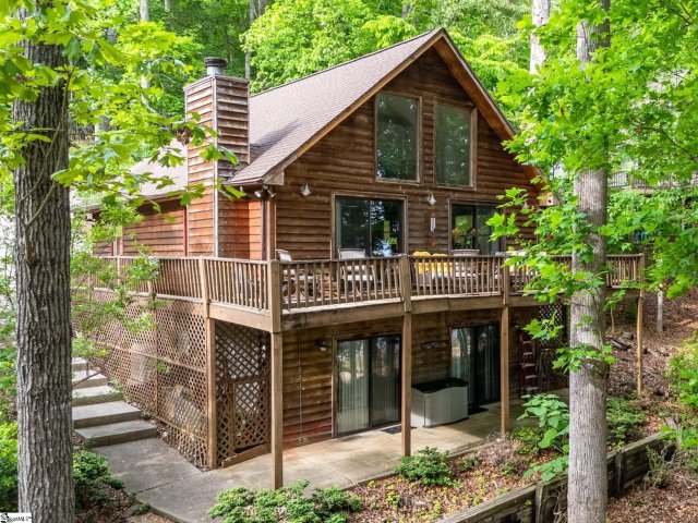 415 Kenwood Drive active home in Foxwood Hills, Westminster, SC