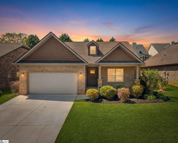 766 Charleston Place pending home in River Falls Plantation, Duncan, SC