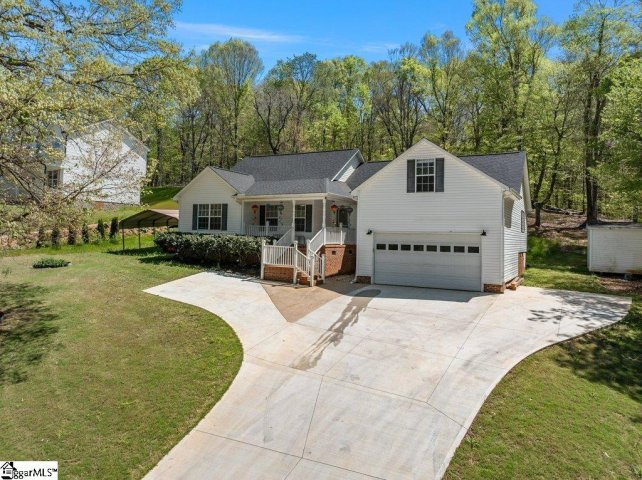 Homes in Cades Creek, Moore