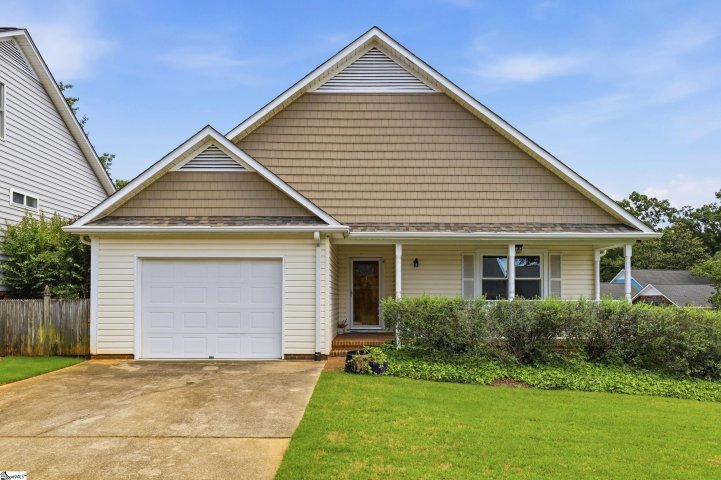 Homes in Stone Glen, Greenville