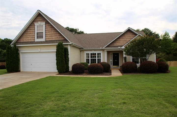 746 Golden Tanager Ct. sold home in Carey Plantation, Greer, SC