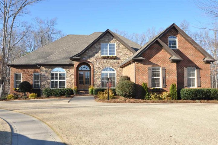 203 New Castle Drive sold home in Beacon Hill, Duncan, SC