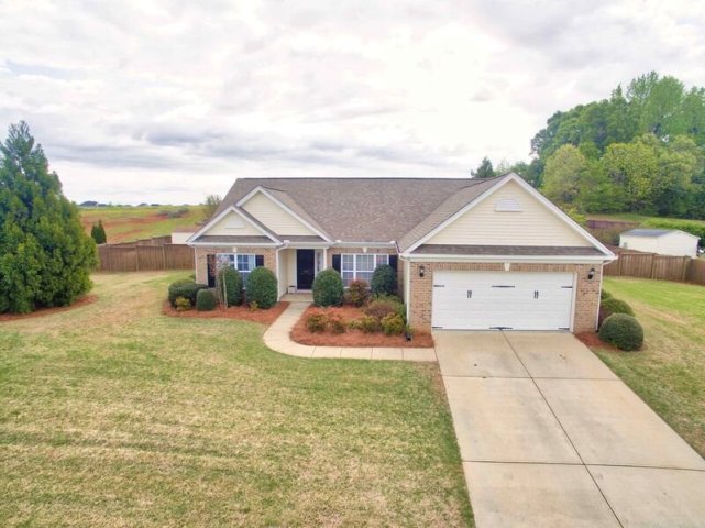563 Carey Drive sold home in Carey Plantation, Greer, SC