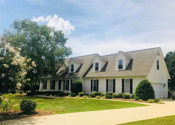 210 Mountain Range Road sold home in Farm Lake, Boiling Springs, SC