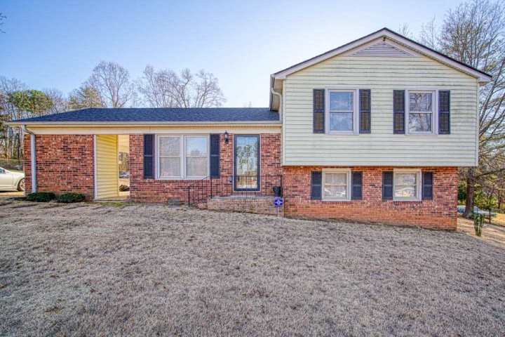 111 Woodruff Lane sold home in Pinewood South, Moore, SC