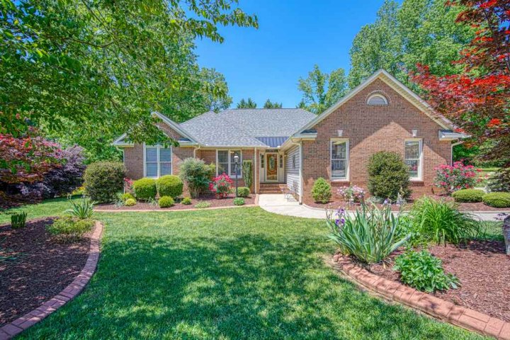 457 Litchfield Dr sold home in Bradford West, Moore, SC