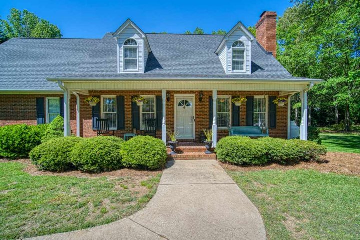 113 Wild Cherry Lane sold home in Farm Lake, Boiling Springs, SC