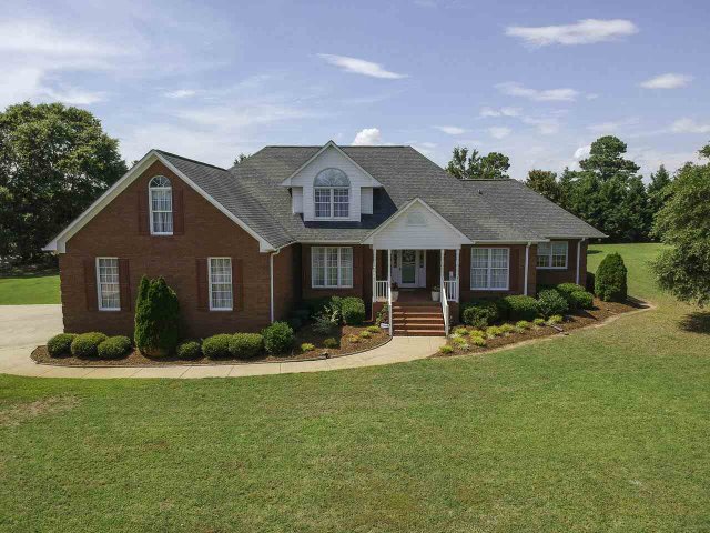 206 Mountain Range sold home in Farm Lake, Boiling Springs, SC
