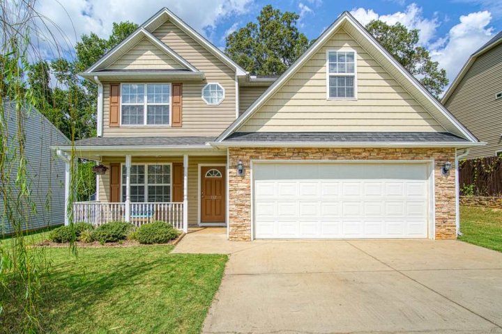 332 Faulkner Dr sold home in Tyger Shoals, Moore, SC