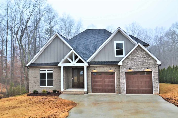725 N Alamosa Drive sold home in Canyon Creek, Boiling Springs, SC