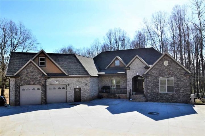 1420 Foster Road sold home in Wilkins Pointe, Inman, SC