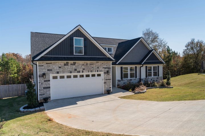 912 Willowpoint Lane sold home in Woodlands at Autumn Glen, Spartanburg, SC
