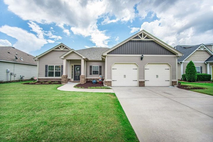 823 E Holloway Dr sold home in Reidville Crossing, Woodruff, SC