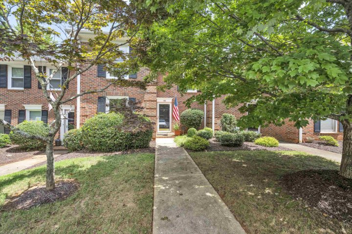 166 Buckstone Lane sold home in Wedgewood Towns, Spartanburg, SC