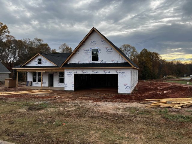 203 Floyd Meadow Dr. sold home in Patterson Estate, Inman, SC
