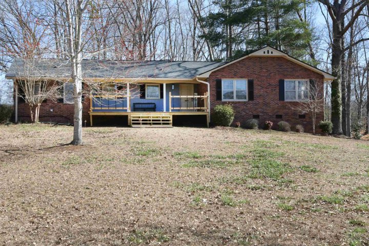 302 Birchwood Drive sold home in Duncan Acres, Union, SC