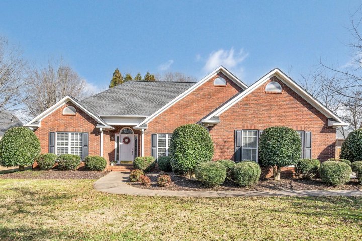 417 Gramercy Boulevard sold home in Gramercy Park, Spartanburg, SC