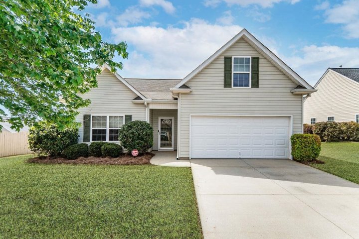 153 E Farrell Dr sold home in Reidville Crossing, Woodruff, SC