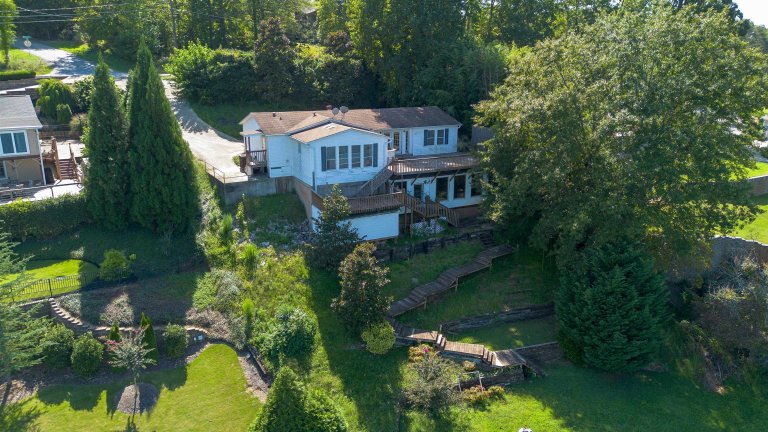510 Hillside Drive sold home in Lake Bowen, Inman, SC
