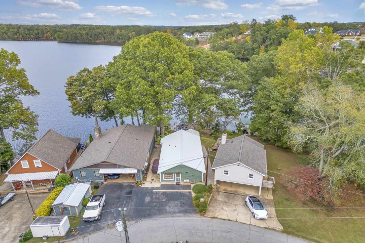 178 Zimmerman Drive sold home in Lake Bowen, Inman, SC