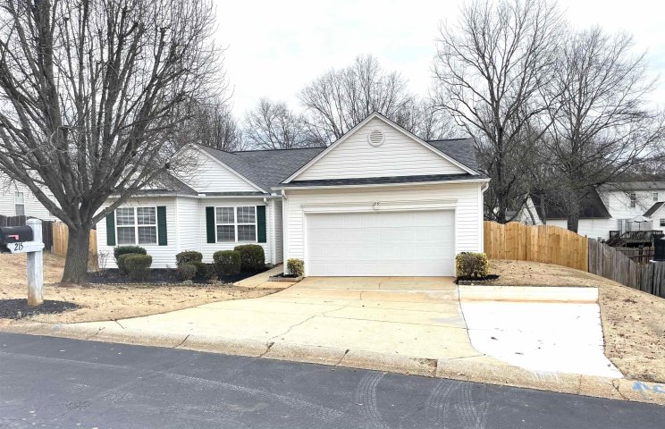215 Silverbell Drive sold home in Ravenwood, Boiling Springs, SC