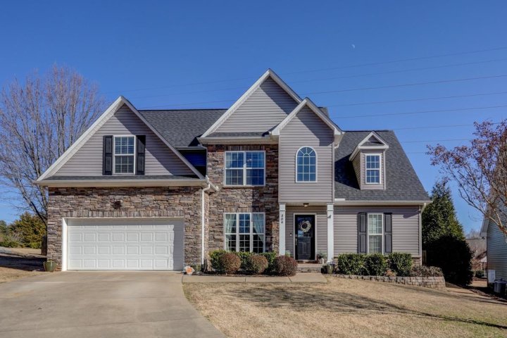 306 N Pendernale Drive sold home in Mill Brook, Moore, SC
