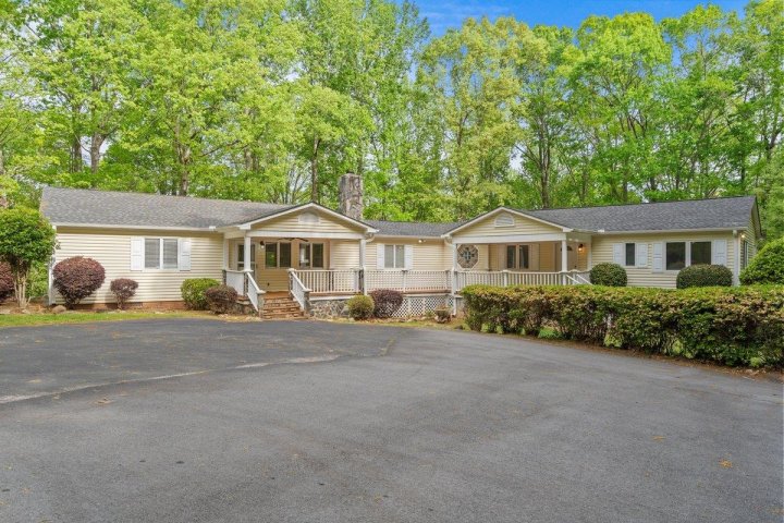 120 Owens Drive sold home in Quail Creek, Inman, SC