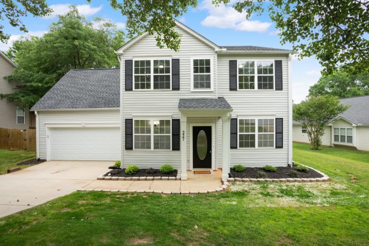 227 Silverbell Drive sold home in Ravenwood, Boiling Springs, SC