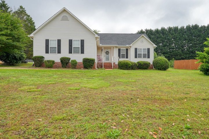 315 Tartan Court sold home in Highland Ridge, Boiling Springs, SC