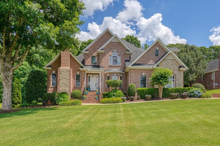 762 E Long Bay Drive sold home in The Reserves at Woodfin Ridge, Inman, SC