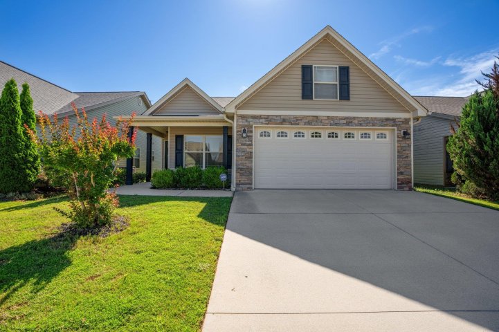 727 Bankston Drive sold home in Wynbrook, Boiling Springs, SC