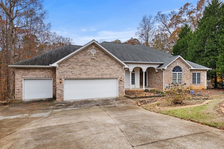 626 Old Iron Works Road sold home in Glen Forest, Spartanburg, SC