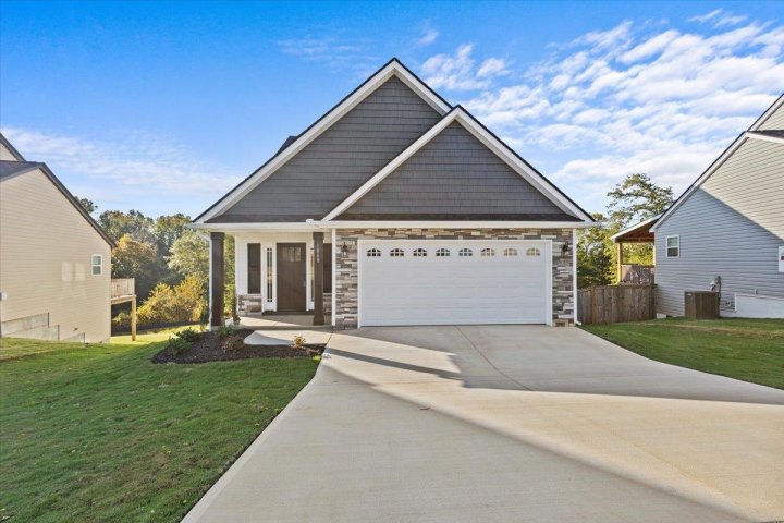 1868 Rosalyn Dew Drive sold home in Elliott Park, Lyman, SC