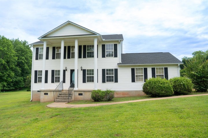 807 Jordan Creek Road sold home in Lake Cooley Landing, Inman, SC
