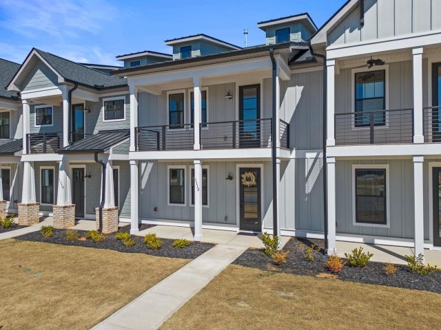 1113 Syrah Lane active home in The Townes At Squires Pointe, Duncan, SC