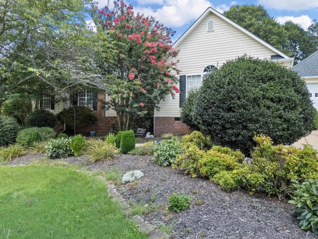 215 Spring Valley Road sold home in Garnet Valley, Inman, SC