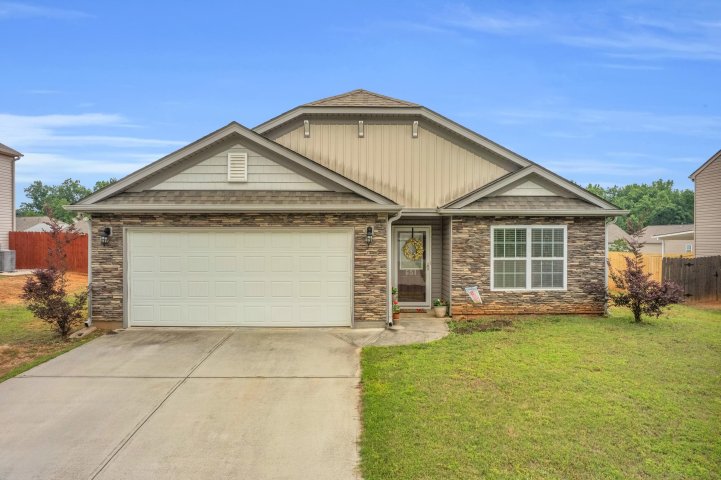 651 Willow Bank Landing sold home in Bridle Path, Moore, SC