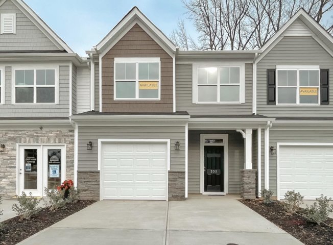 202 Spartina Court active home in East Main Townes, Spartanburg, SC