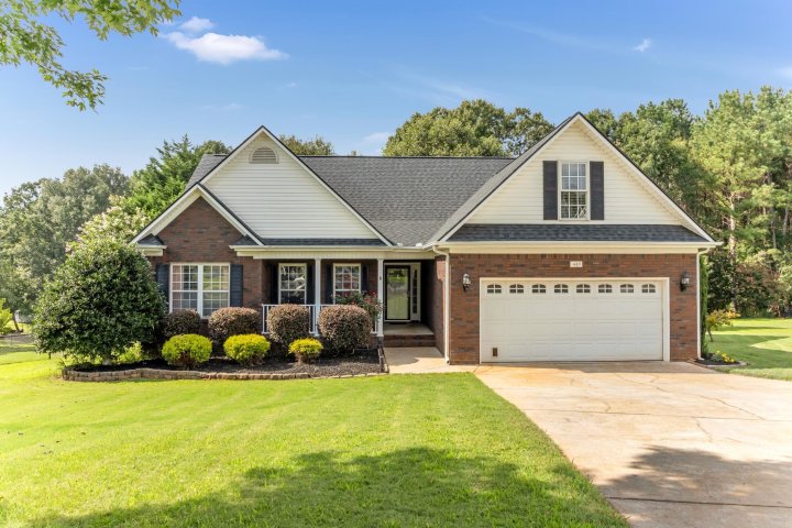 449 Shallowford Drive sold home in Shallowford, Boiling Springs, SC