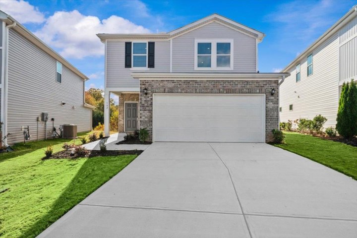 102 Longleaf Lane pending home in Village at White Pine, Pendleton, SC